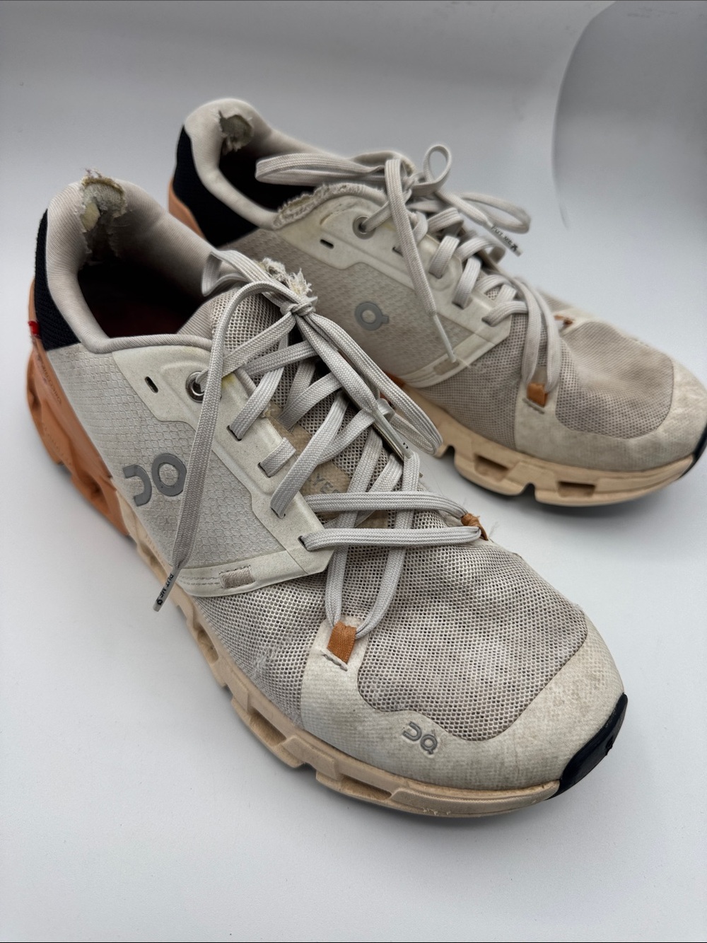 On Running Shoes - Women's 9.5